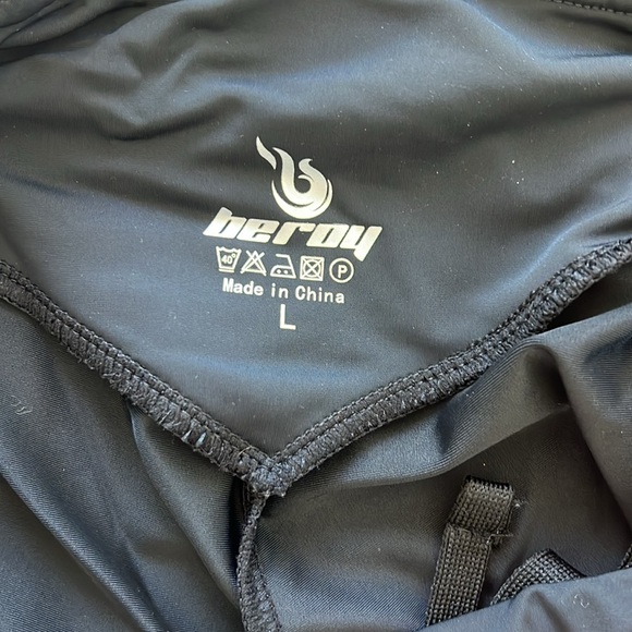 Never worn bike shorts - Picture 3 of 3